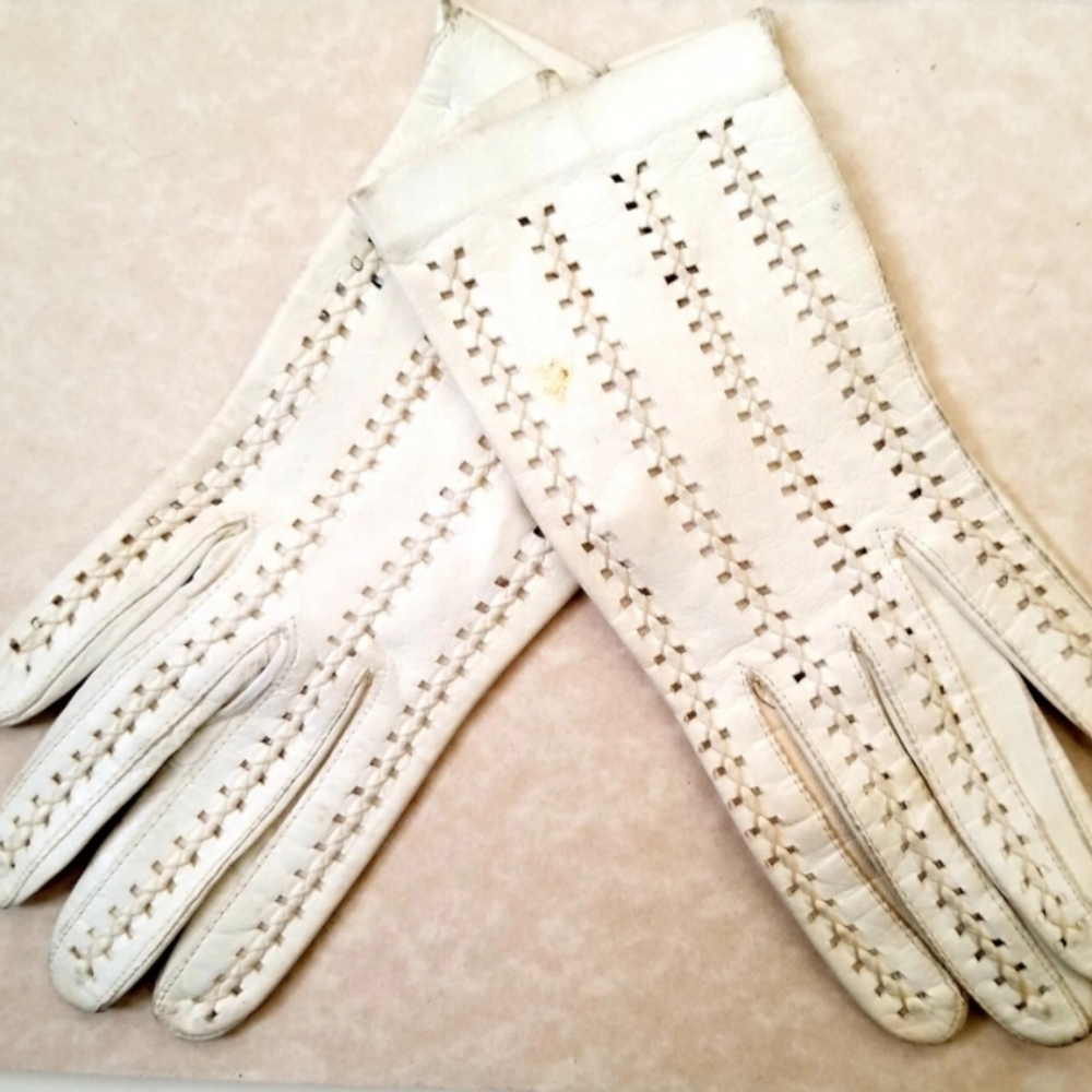Vintage Mid Century Ivory Kid Wrist Length Openwork Gloves Sz 6 Paris